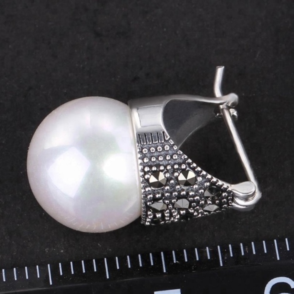 Pearl earring - Picture 6 of 6